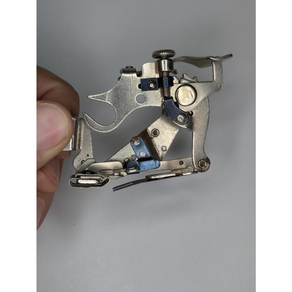 Singer Sewing Machine Ruffler Foot USA 1261 - Picture 3 of 3
